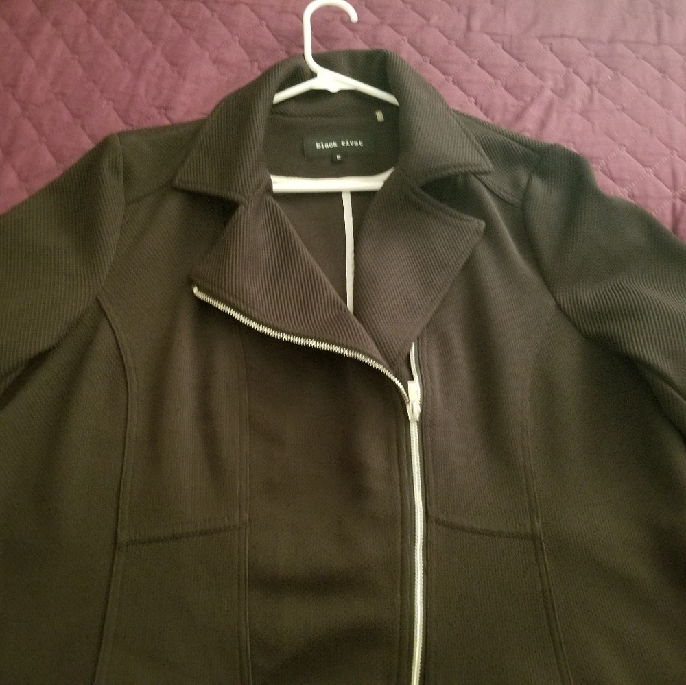 Black Blazer with zipper - Picture 2 of 3